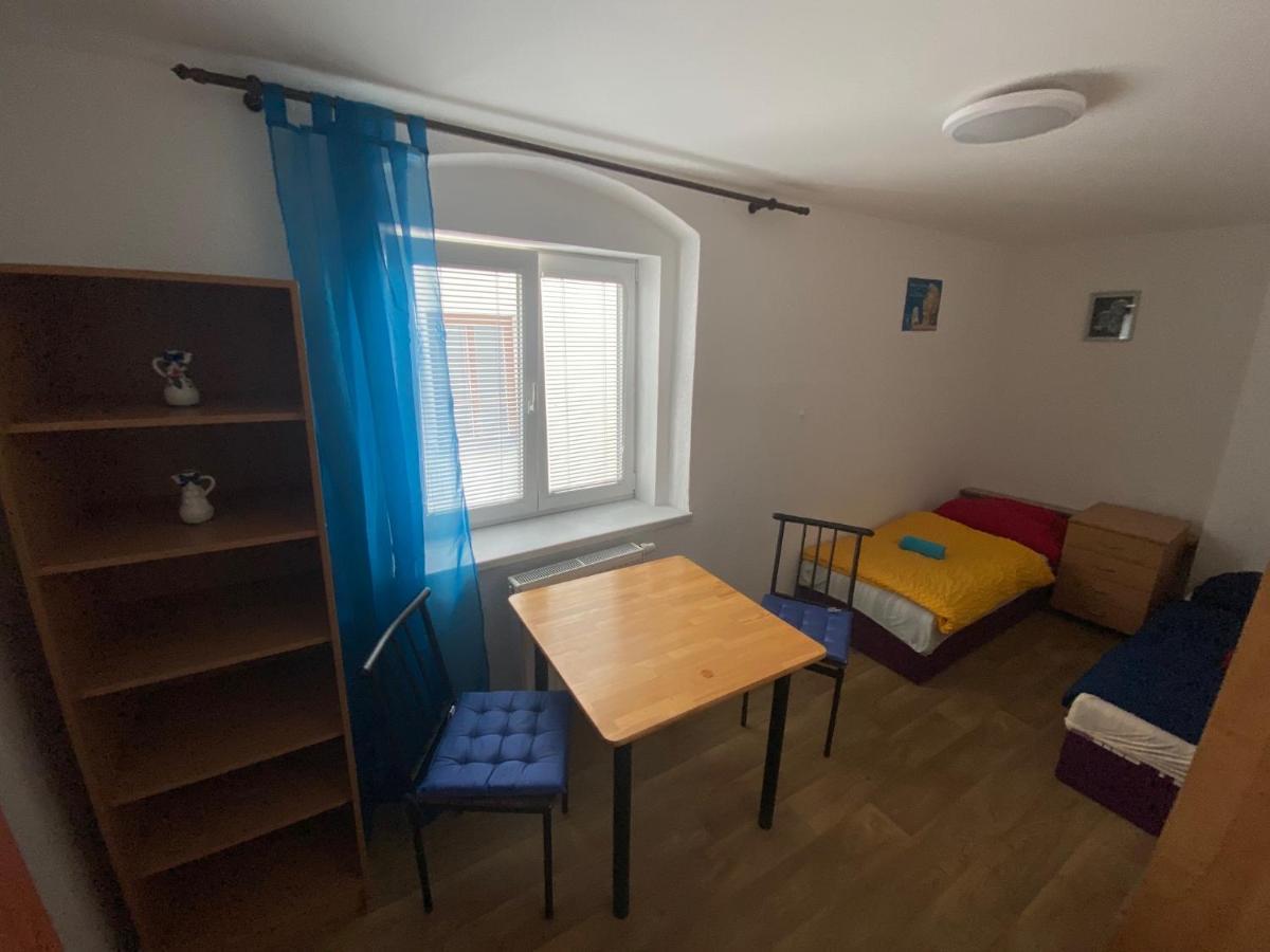 Old Town Apartments R11 奥洛穆茨 外观 照片