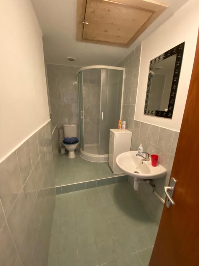 Old Town Apartments R11 奥洛穆茨 外观 照片