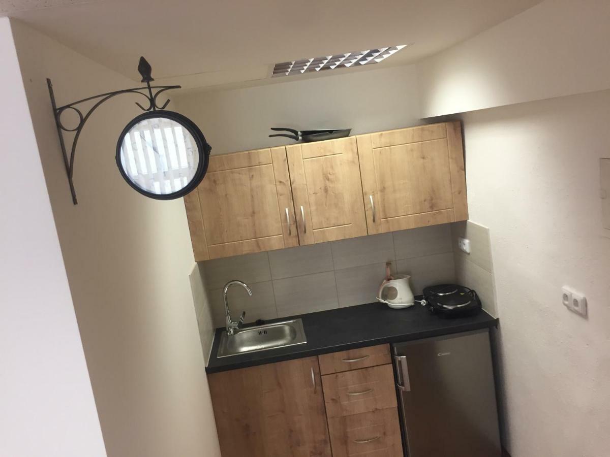 Old Town Apartments R11 奥洛穆茨 外观 照片