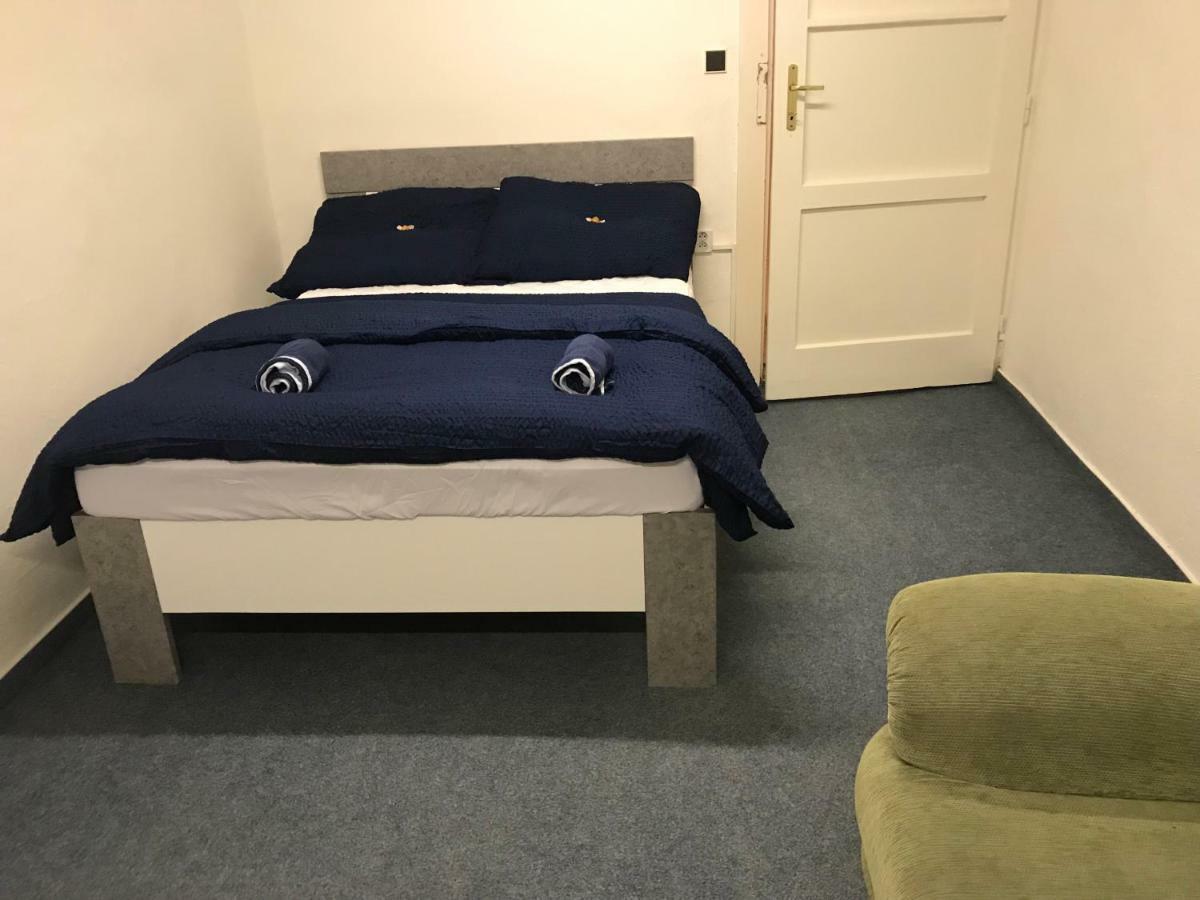 Old Town Apartments R11 奥洛穆茨 外观 照片