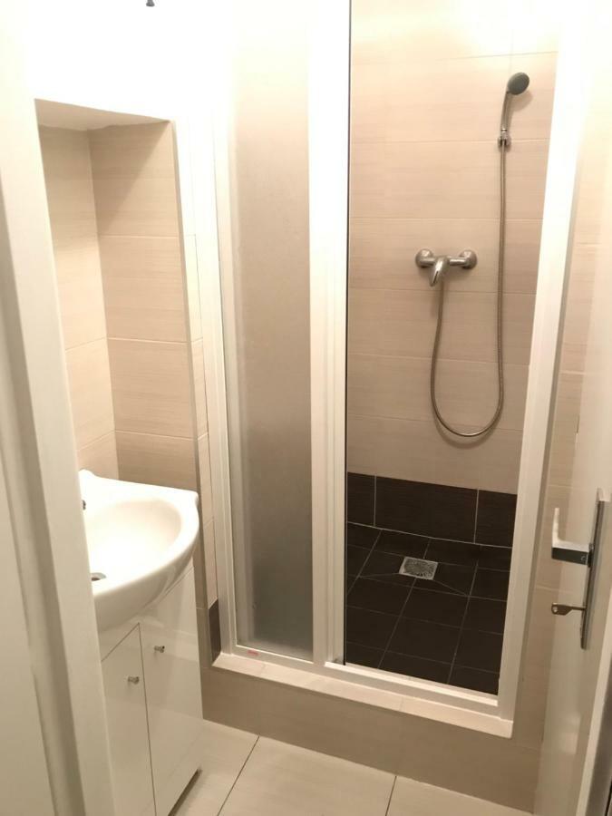 Old Town Apartments R11 奥洛穆茨 外观 照片